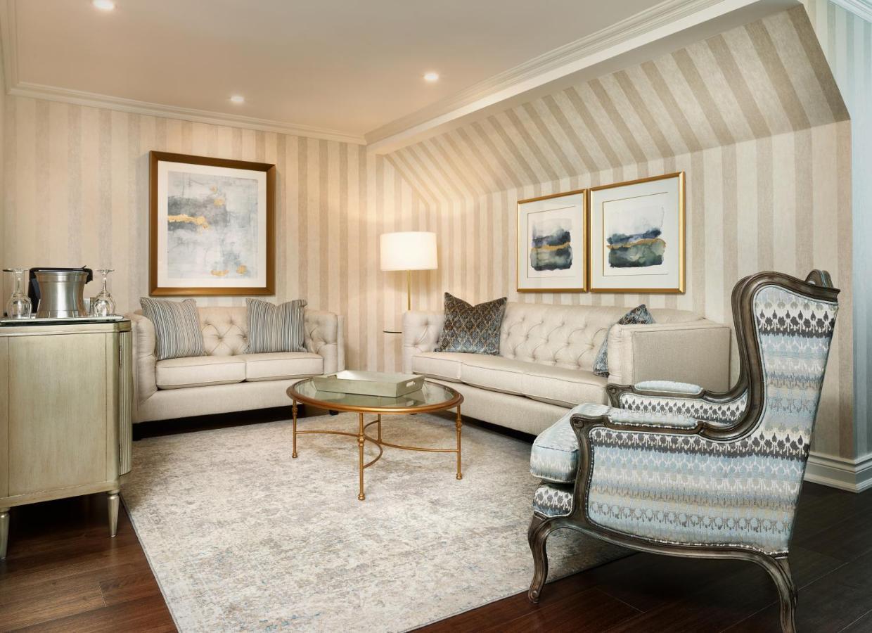 Chateau Vaudreuil Extérieur photo A suite at the Ritz-Carlton, Boston