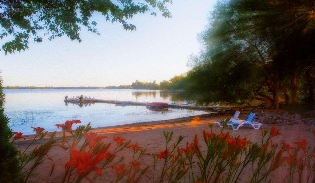 Chateau Vaudreuil Extérieur photo Sunset at Lake Nokomis