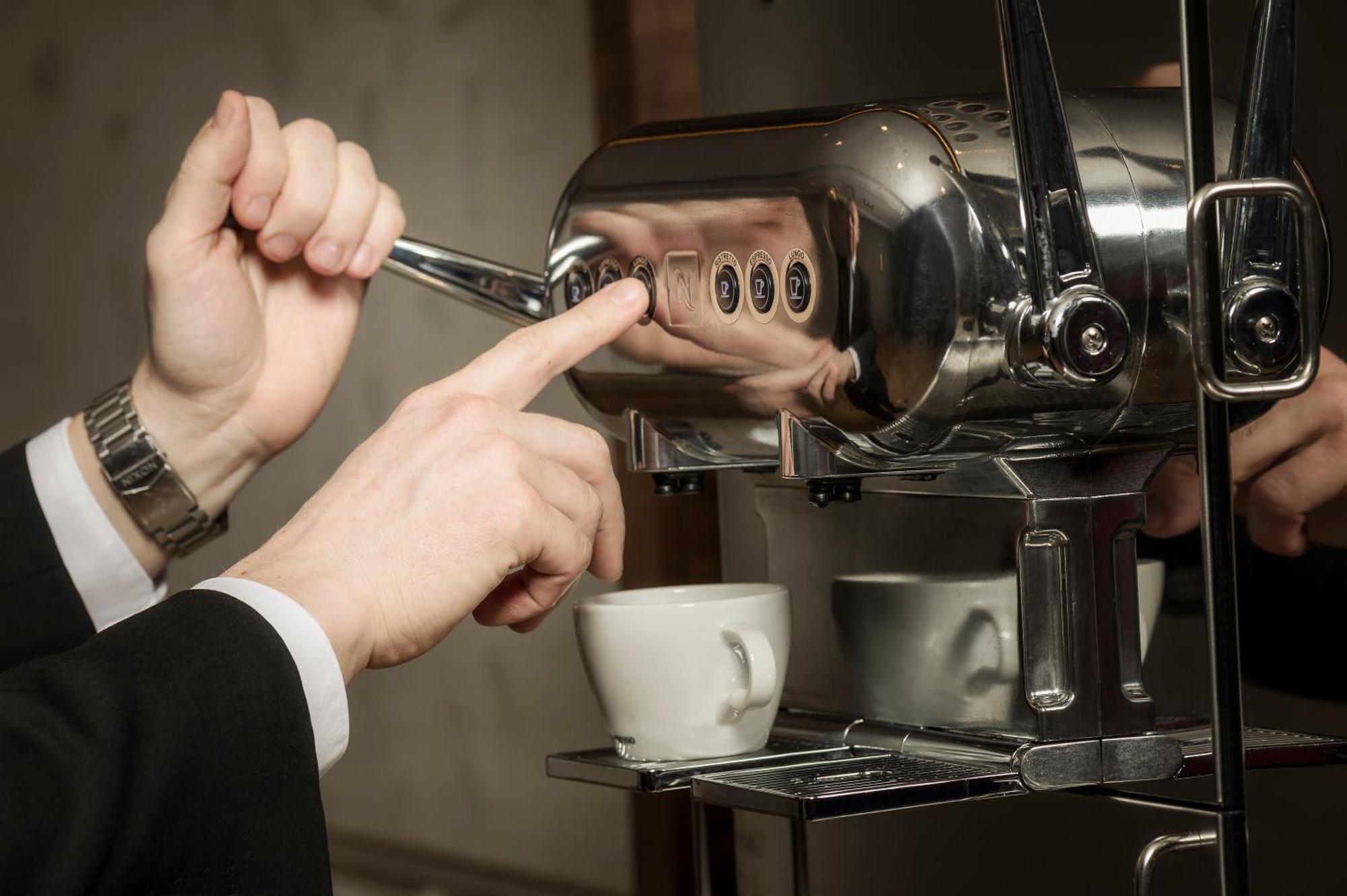Chateau Vaudreuil Extérieur photo Espresso machine